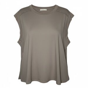 Karlie Taupe Oversized Tee‎ Muscle Tee– Women’s Small (Oversized Fit)